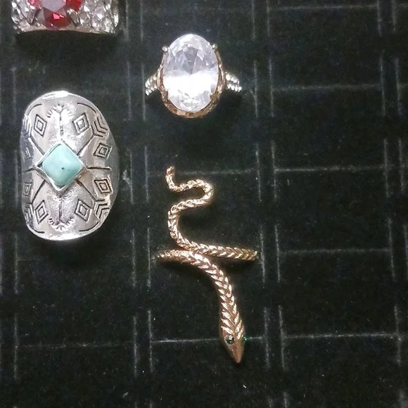 Lot of size 5 rings. 14 rings total. NWT. Rose gold, silver & yellow gold colors - Picture 13 of 14